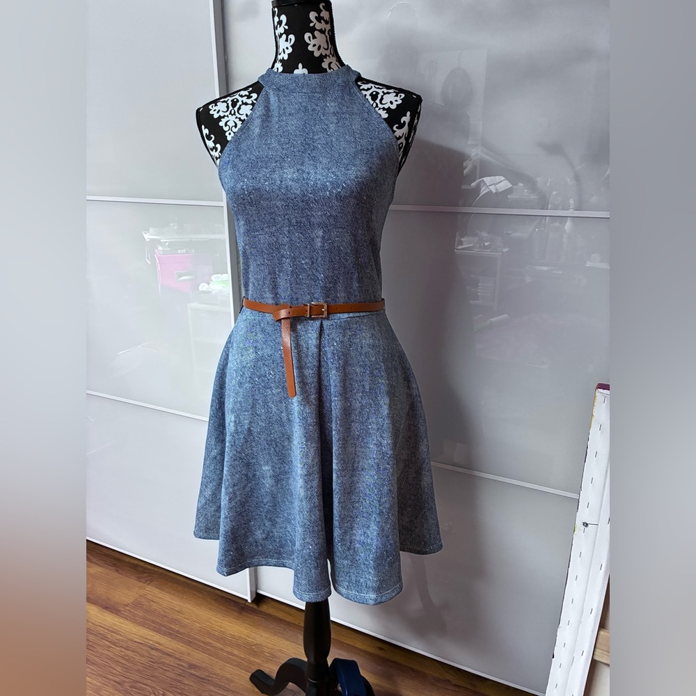 Elegant Blue Sleeveless Mini Dress